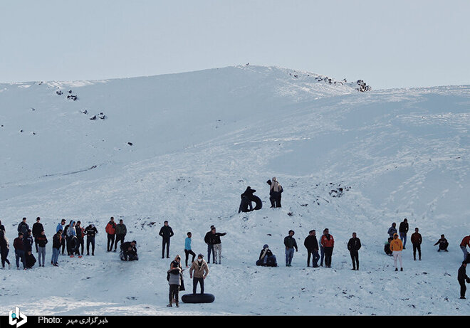 تیوپ سواری مردم همدان در زمان شیوع ویروس کرونا / تصاویر