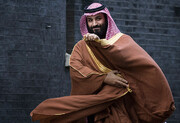 حرکات عجیب ولیعهد عربستان در مصاحبه تلویزیونی / فیلم