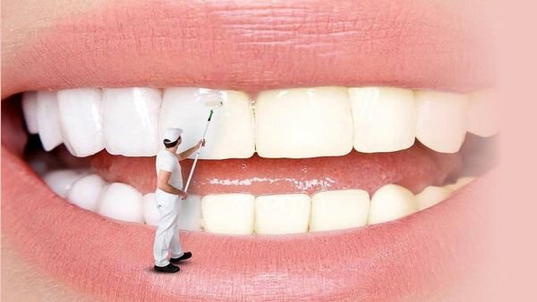سفید کردن دندان‌ها با چند روش ساده و کم هزینه در منزل