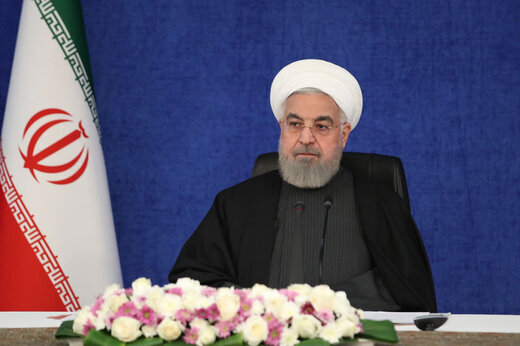 روحانی: مردم با ماسک و بدون روبوسی و دست دادن عید دیدنی کنند / فیلم