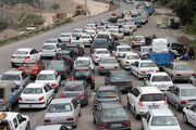 ترافیک در مسیرهای ورودی شمال فوق سنگین است/ هشدار به رانندگان درباره احتمال سقوط بهمن