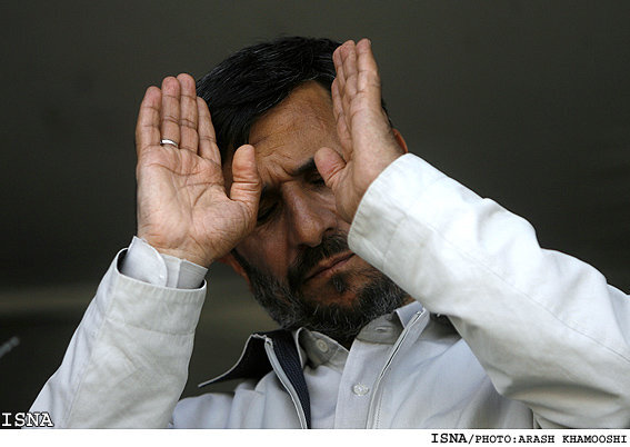 احمدی نژاد: بقایی در تیمارستان است / احتمال بازداشت حامیان احمدی نژاد وجود دارد؟