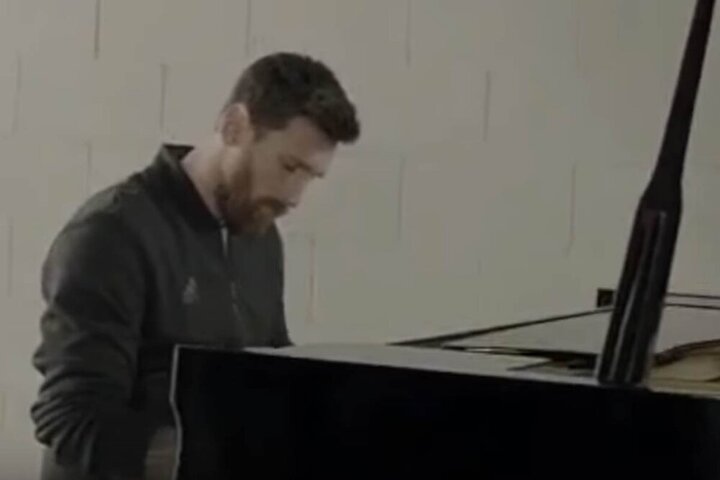 وقتی که لیونل مسی پیانو می‌زند! / فیلم