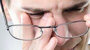 مهمترین علائم و نشانه‌های خشکی پلک چشم چیست؟ | علل بروز خشکی پوست پلک چشم و نحوه درمان