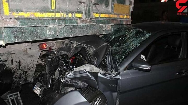 تصادف مرگبار دنا و کامیون در کرمانشاه 