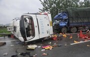 مرگ ۱۱ نفر بر اثر تصادف کامیون با اتوبوس در چین