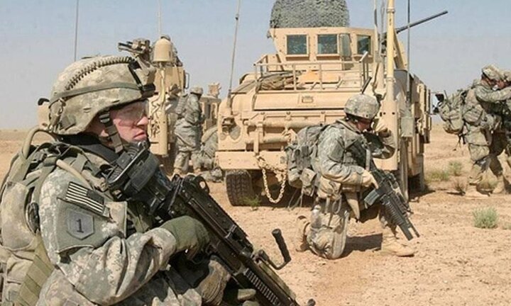 کاروان ائتلاف آمریکا در عراق هدف حمله قرار گرفت