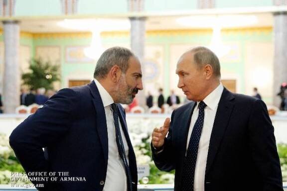 دیدار پوتین با نخست‌وزیر ارمنستان در مسکو