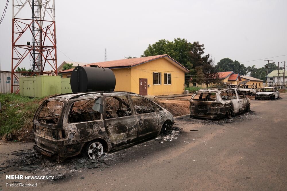 فرار بیش از ۱۸۰۰ زندانی پس از حمله افراد مسلح در نیجریه / تصاویر