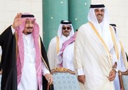 امیر قطر با پادشاه عربستان تلفنی گفت و گو کرد