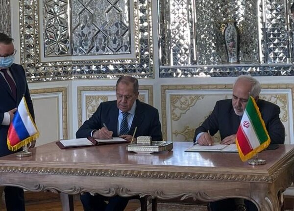 ایران و روسیه موافقتنامه فعالیت مراکز فرهنگی امضا کردند