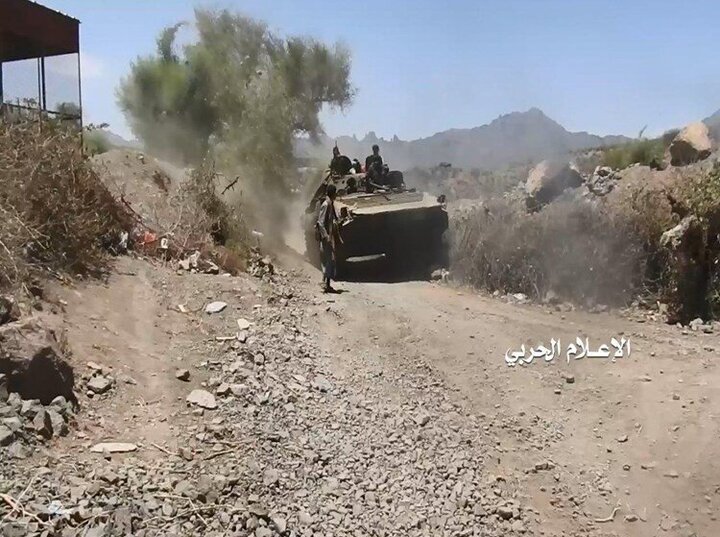 ادامه درگیری‌ها میان دولت مستعفی یمن و انصارالله در مأرب