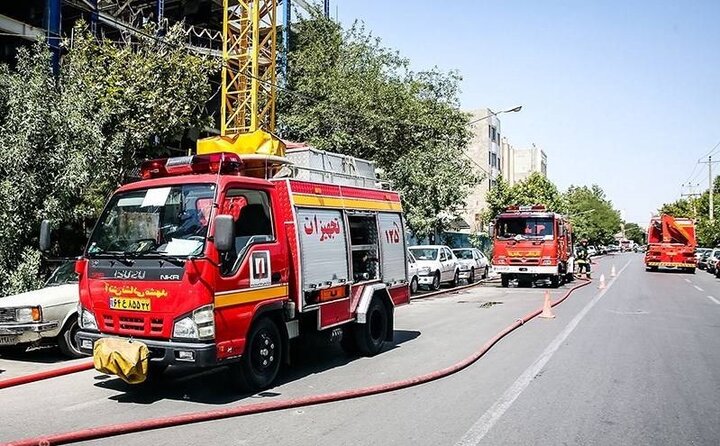 آتش‌ سوزی در پاساژ "مهستان" در خیابان کارگر جنوبی /جزئیات