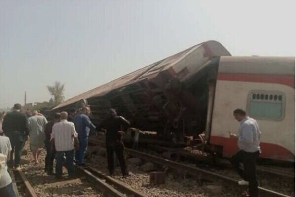 ۱۶ کشته در پی خروج قطار از ریل در مصر