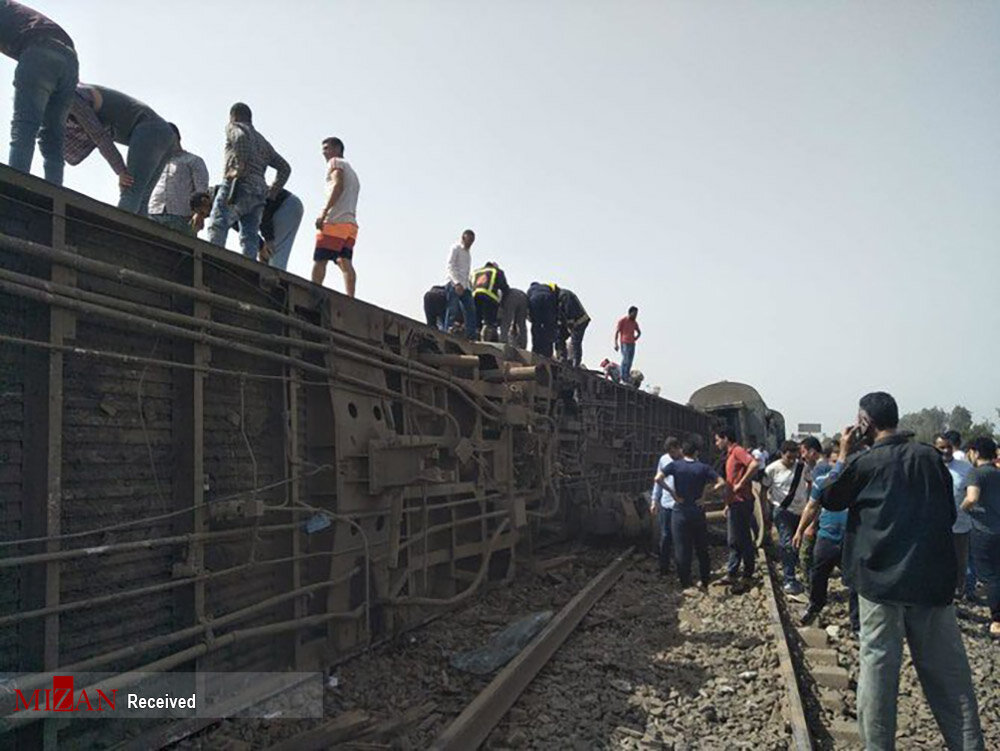 گزارش تصویری از خارج شدن قطار از ریل در یونان