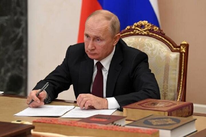 امضای فرمان مقابله با دولت‌های بیگانه از سوی پوتین