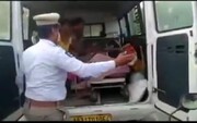 ویدئو عجیب و ناراحت کننده از مرگ هندی‌ها در خیابان/ فیلم