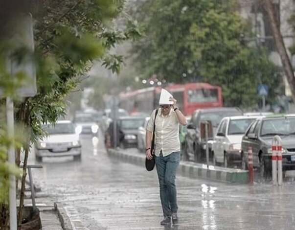 گزارش آب و هوا ۱۳ اردیبهشت ۱۴۰۰ / بارش باران در کدام استان‌ها شدت می‌گیرد؟