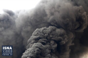 آتش‌سوزی مهیب کارخانه الکل‌سازی در شهرک صنعتی شکوهیه قم / فیلم