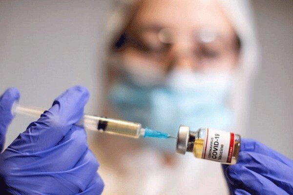 عوارض جانبی بیشتر واکسن‌ کرونا در زنان