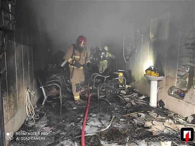 یک مغازه در عبدل آباد آتش گرفت/ تصاویر