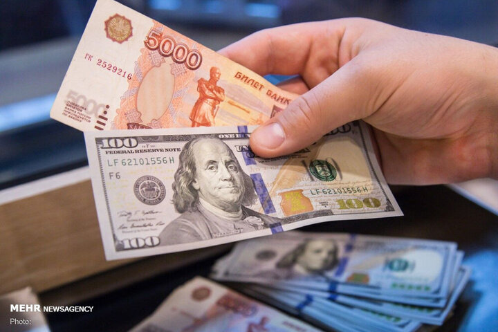 اولین قیمت دلار و یورو در ۱۸ اردیبهشت ۱۴۰۰