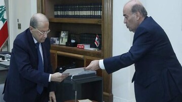 وزیر خارجه لبنان استعفا داد