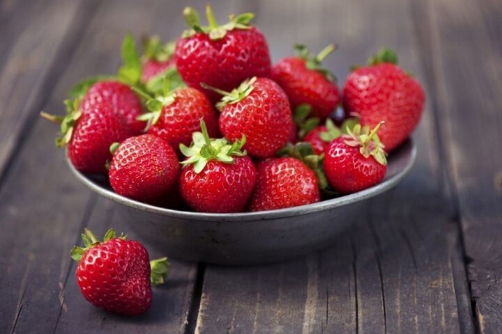 کاهش کلسترول بد خون و پیشگیری از سرطان با مصرف این میوه