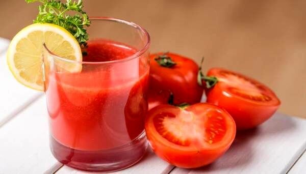 تقویت سیستم ایمنی بدن با نوشیدن آب گوجه فرنگی
