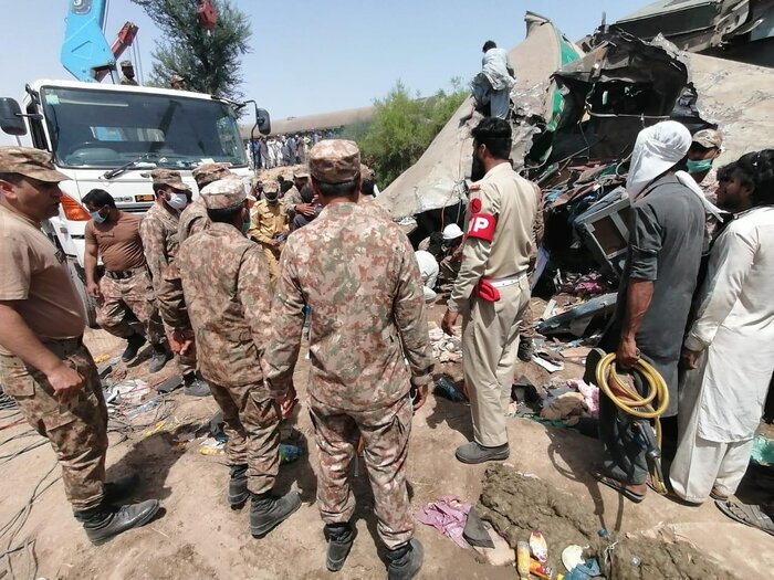 شمار جان باختگان حادثه قطار در پاکستان به ۴۰ نفر افزایش یافت 