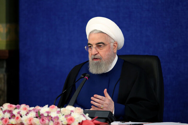 روحانی: چرا در مناظره ها سوالی درباره جنگ اقتصادی مطرح نشد؟ / فیلم