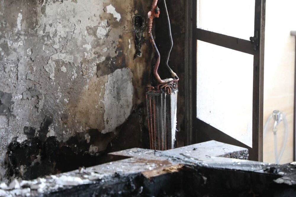 کولر گازی یک آپارتمان مسکونی در مشهد را با آتش کشید