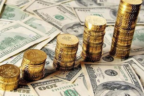  اتفاقات عجیب اقتصاد ایران در یک دهه گذشته / دلار ۷۷۷ درصد و سکه ۹۵۳ درصد گران شد