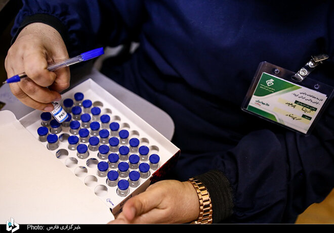 گزارش تصویری از آغاز تزریق واکسن «ایران برکت» در بوشهر
