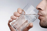عوارض خطرناک نوشیدن آب سرد