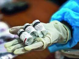 چهارمین محموله واکسن کرونا از سوی هلال احمر وارد کشور شد
