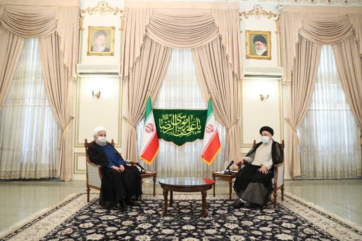 نخستین عکس از حضور روحانی در دفتر رئیسی