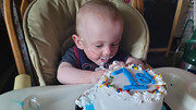 جشن تولد یک سالگی نارس‌ترین نوزاد دنیا / عکس