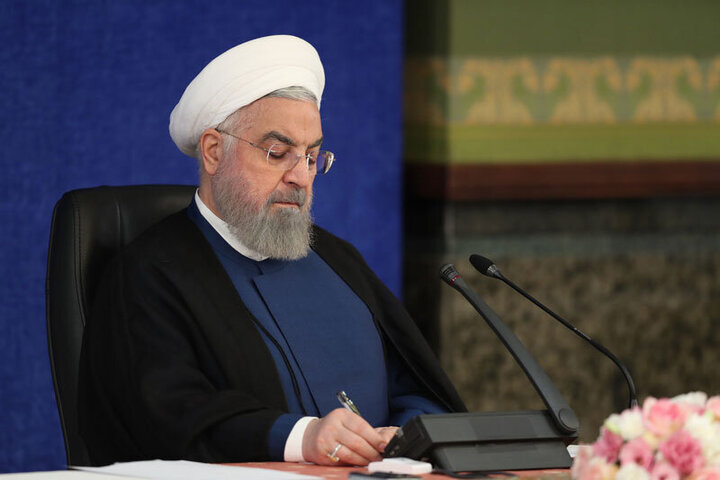 روحانی: اگر به عراقچی اختیار بدهیم، همین امروز میرود و توافق را نهایی میکند / فیلم روحانی: اگر به عراقچی اختیار بدهیم، همین امروز میرود و توافق را نهایی میکند / فیلم