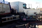 نخستین ویدیو از لحظه تصادف مرگبار اتوبوس و تریلی در یزد / فیلم
