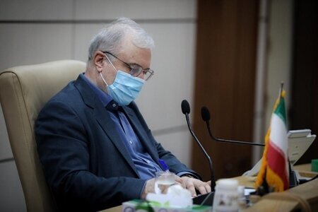 وزیر بهداشت به کیانوش جهانپور درباره توییت توهین آمیز تذکر داد