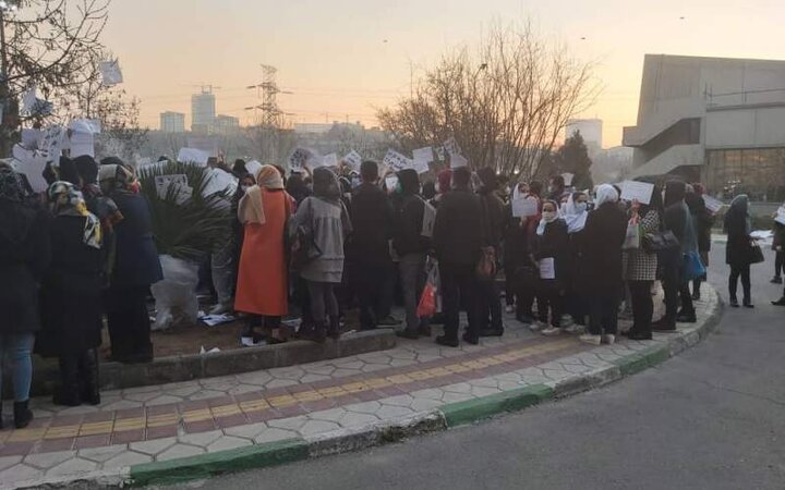پرستاران در تهران تجمع اعتراضی کردند