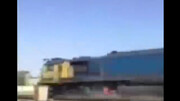 لحظه خروج خونین قطار از ریل در سمنان / فیلم