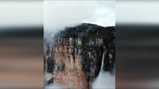 نمایی دیدنی از بلندترین آبشار جهان / فیلم
