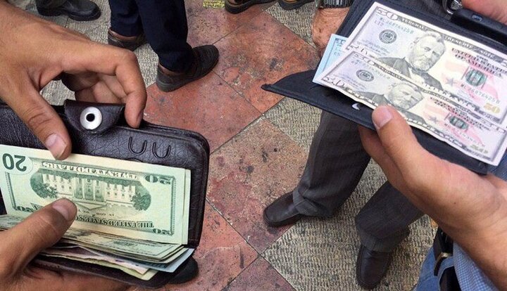 طالبان دلار ایران را گران می‌کنند؟ 
