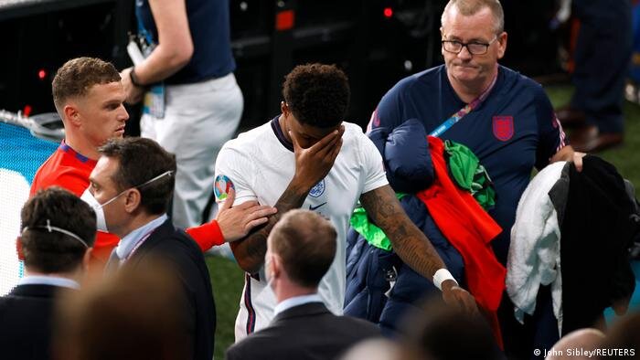  توهین‌ نژادپرستانه به فوتبالیست‌های رنگین‌پوست انگلیس پس از باخت