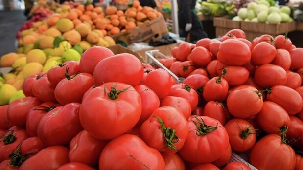 مصرف  گوجه فرنگی برای چه کسانی ضرر دارد؟