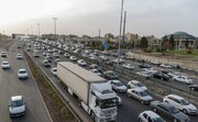 آخرین وضعیت ترافیکی جاده‌های کشور عصر جمعه ۲۵ تیر | ترافیک سنگین در آزادراه قزوین - کرج- تهران