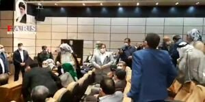 اعتراض شدید بزرگان عرب خوزستان به معاون اول رییس جمهور / فیلم
