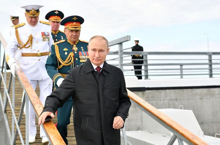 پوتین: نیروی دریایی روسیه قادر به تشخیص هر دشمنی است